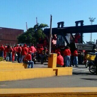 Aduana_puertocabello2