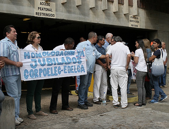 Jubilados de Corpoelec mantienen vivos sus reclamos