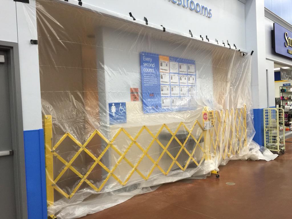 Descubren laboratorio de droga en baño de Wal-Mart (Foto)