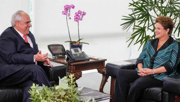 El secretario general de la UNASUR Ernesto Samper en visita a la presidenta de Brasil Dilma Rousseff