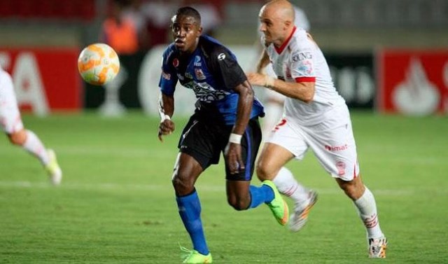 Mineros golea y elimina a Huracán de la Copa Libertadores