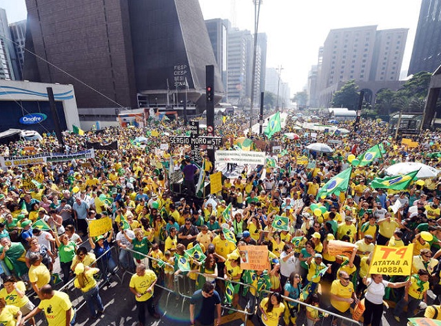 Los manifestantes colmaron la Av. Paulista en Sao Paulo / Foto Veja