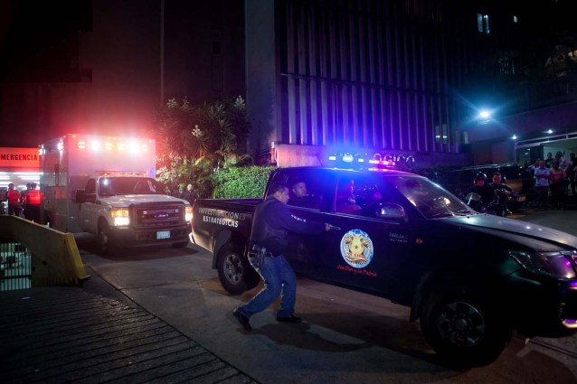 ALCALDE VENEZOLANO LEDEZMA RECIBE ALTA MÉDICA Y ES TRASLADADO A SU CASA