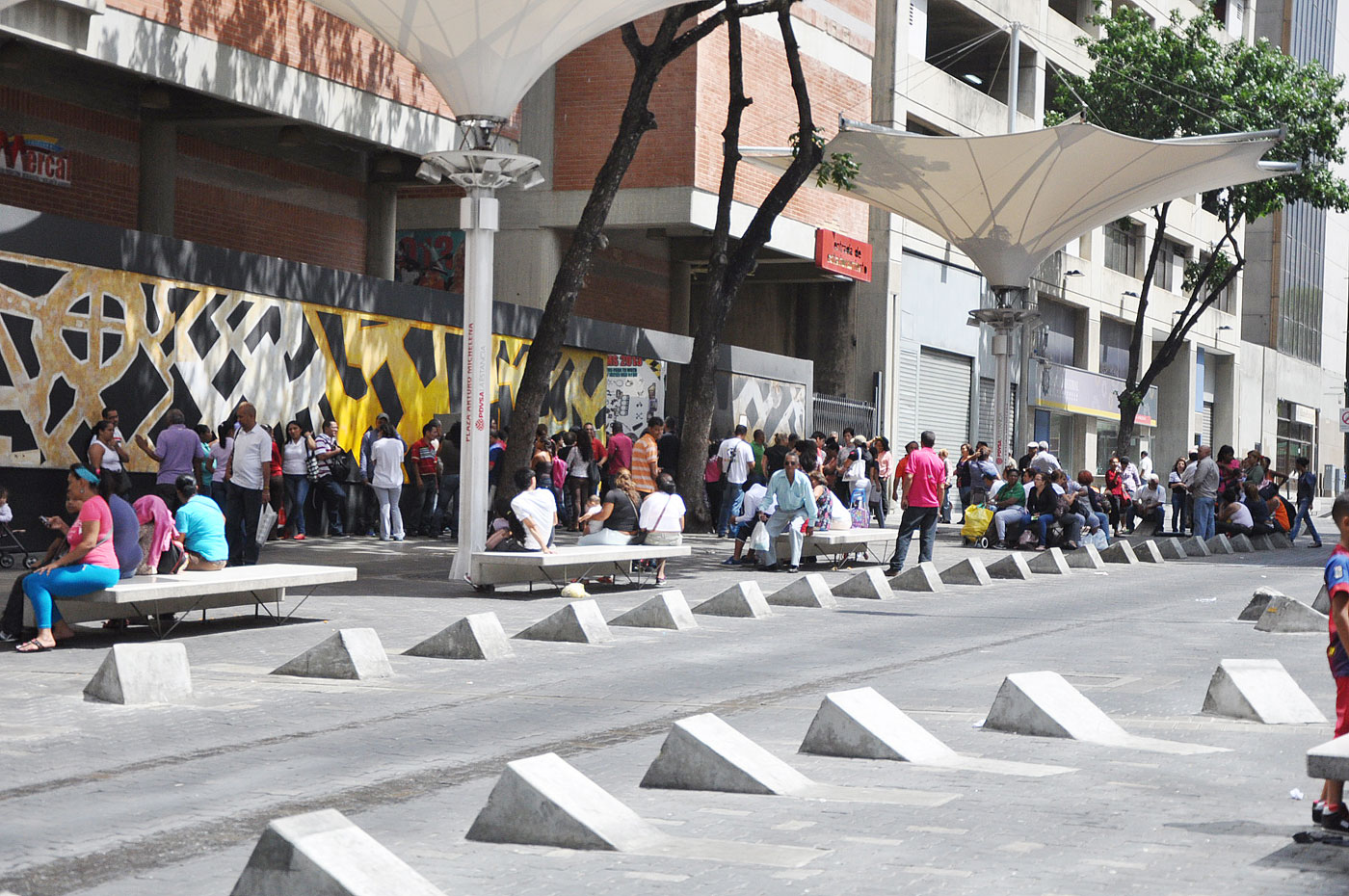 Maduro desde Moscú: Ahí está el pueblo venezolano satisfaciendo necesidades fundamentales