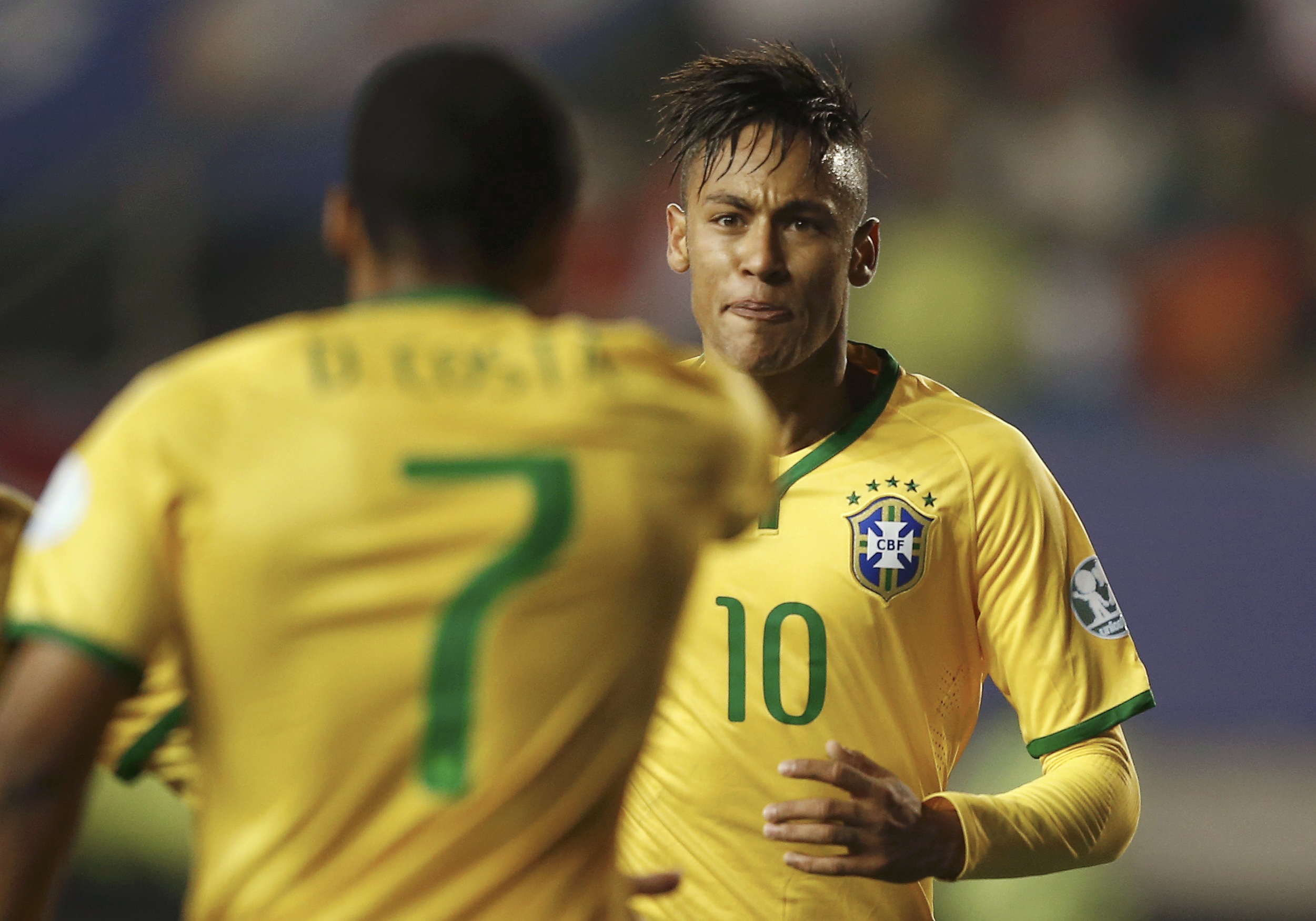 Neymar suspendido inicialmente por una fecha en Copa América