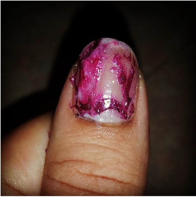 Mira lo que pasa cuando no pagas la manicura