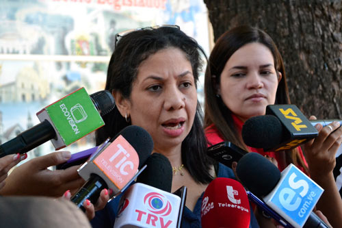 Bustos denuncia intromisión