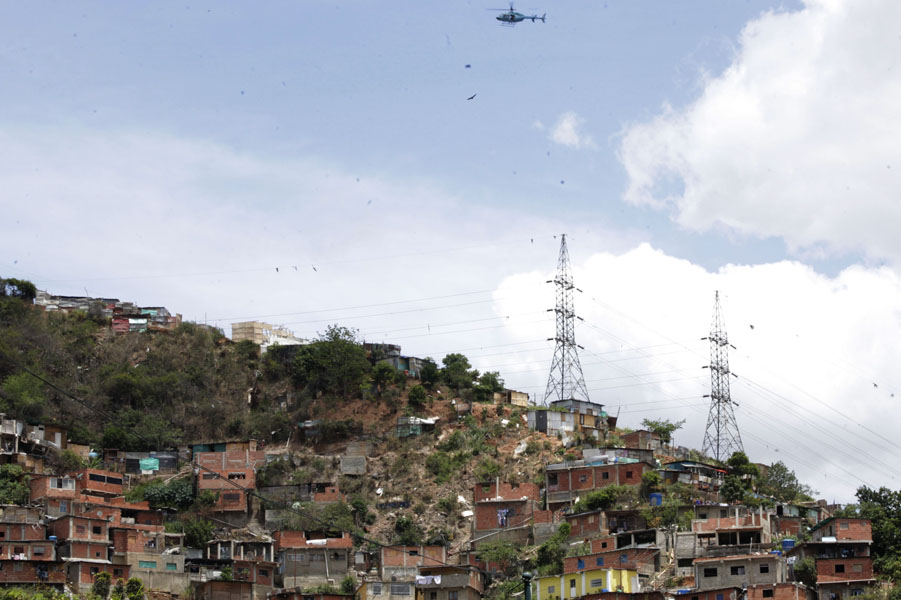 Reportan fuertes detonaciones en la Cota 905