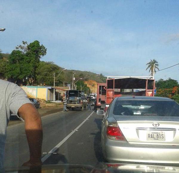 Protestas en la vía Puerto la Cruz – Cumaná