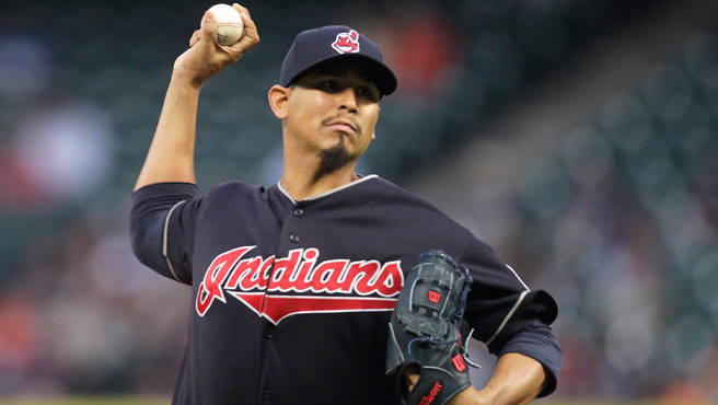 Carlos Carrasco ganó y coqueteó con la perfección