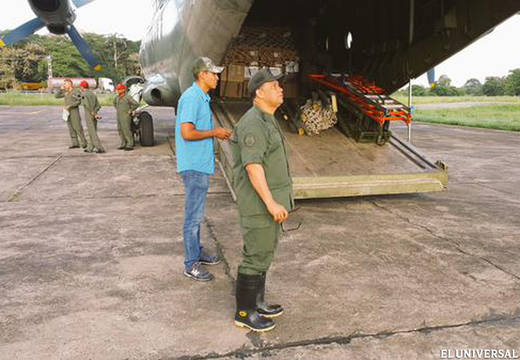 González López: Llegó avión con medicinas, agua y alimentos a Guasdualito