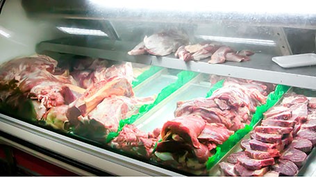 Negocios suspenderán pedidos de carne y pollo