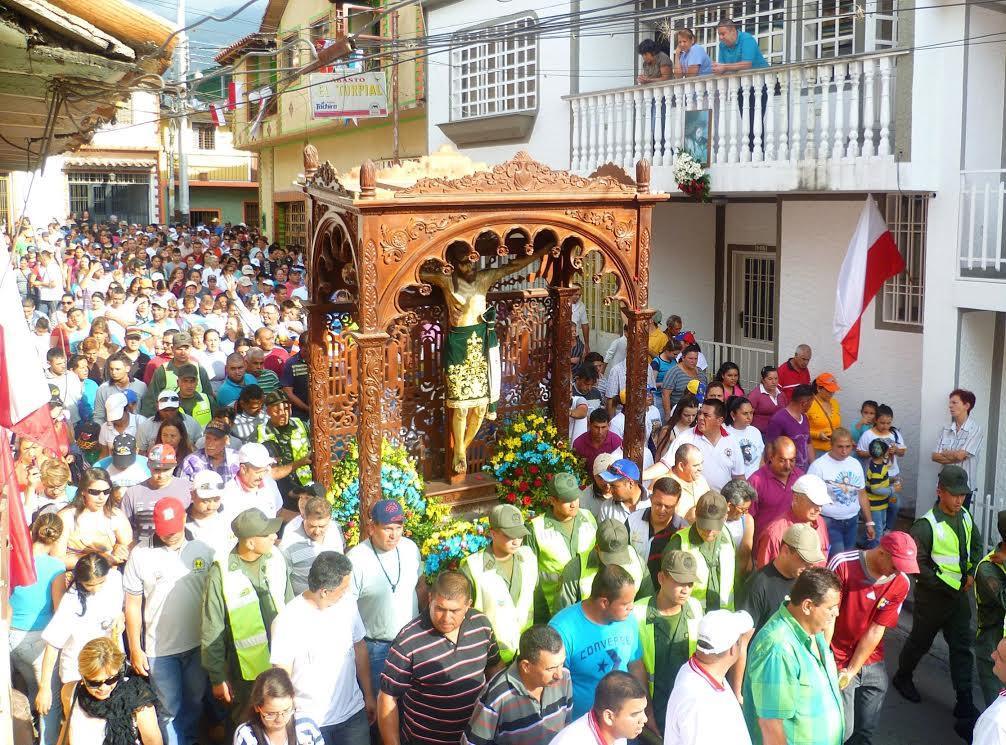 La Grita está desbordada de peregrinos