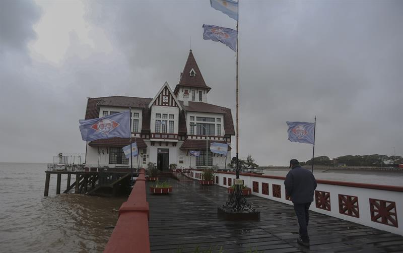 Inundaciones en Argentina desatan una tormenta política