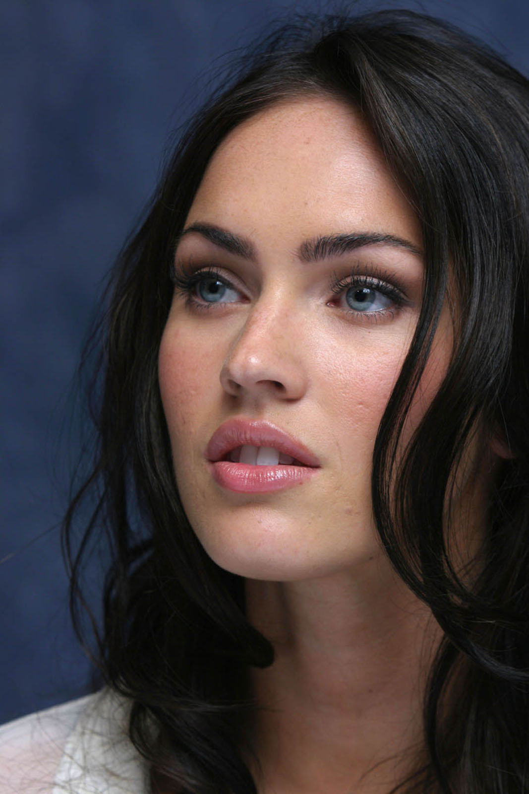 Novio de Megan Fox dijo que la actriz tiene los pies más hermosos del mundo  (+Fotos)