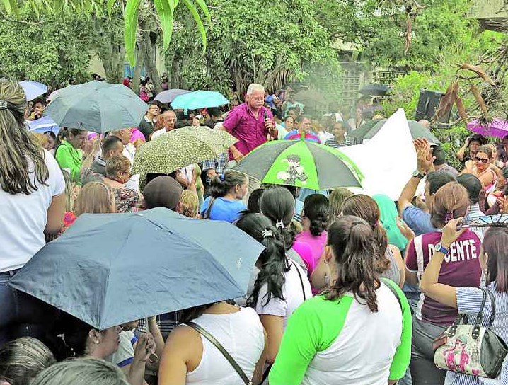 Opción de paro cobra fuerza entre educadores de Lara