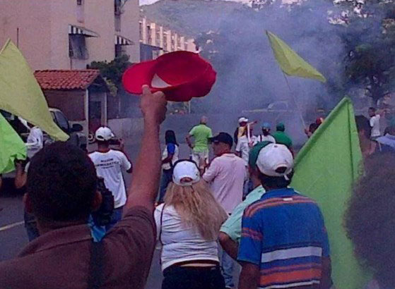 Marcha-mujeres-charallave-(1)