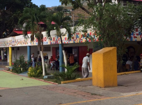 Punto habilitado en el Barrio El Limón, Catia / Foto: @TomasGuanipa 