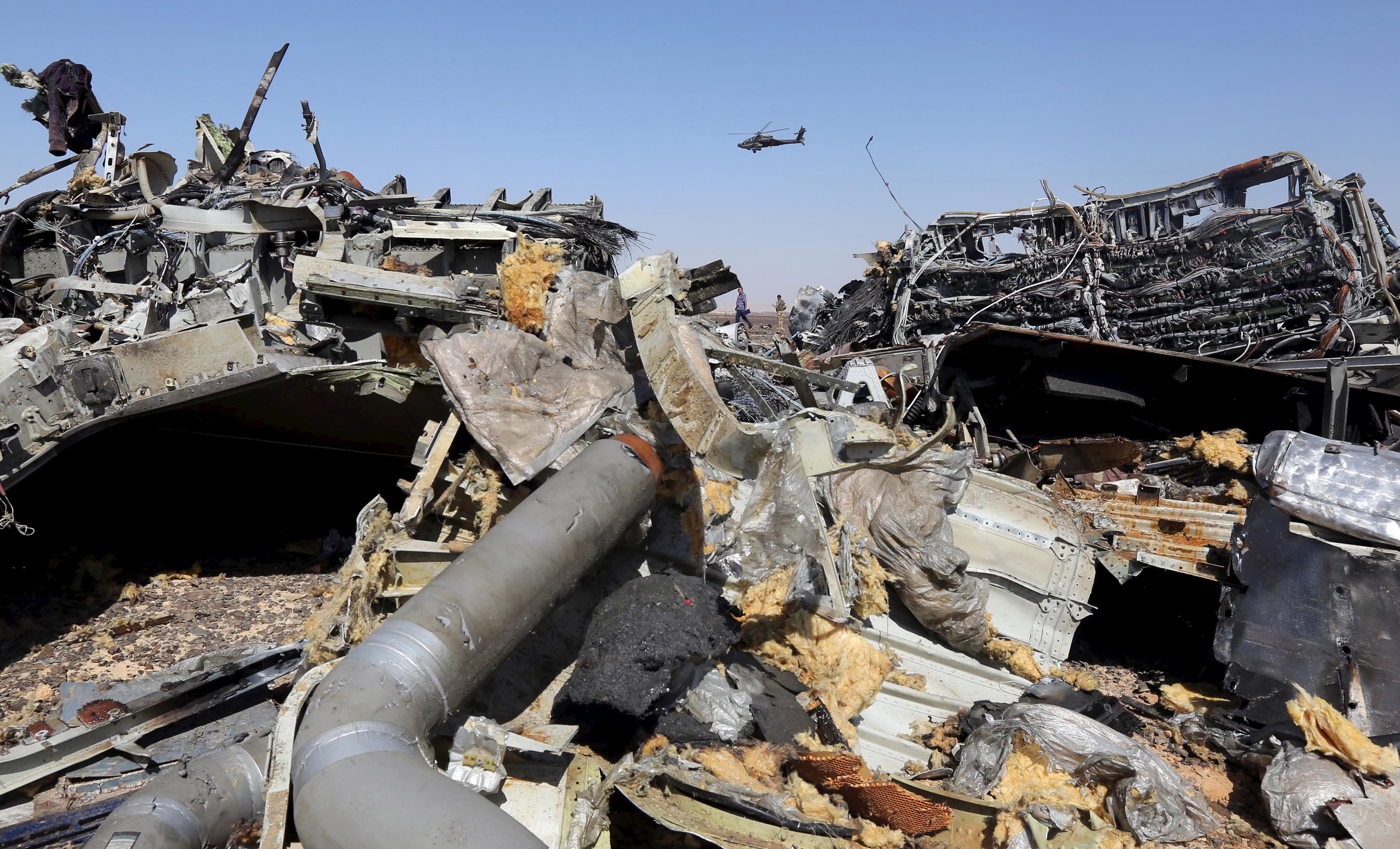 La bomba que derribó el avión ruso estaba en la cabina principal