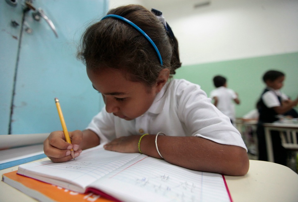 Gobierno anunció que este viernes volverán las clases a las escuelas