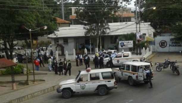 Lanzan granada contra sede de la Policía de Aragua en San Francisco de Asís