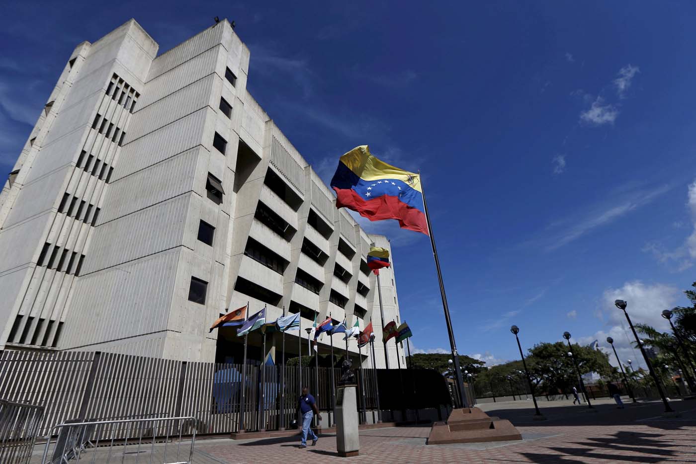 TSJ ratifica el derecho a manifestar con permiso, sin armas y sin obstaculizar el tránsito