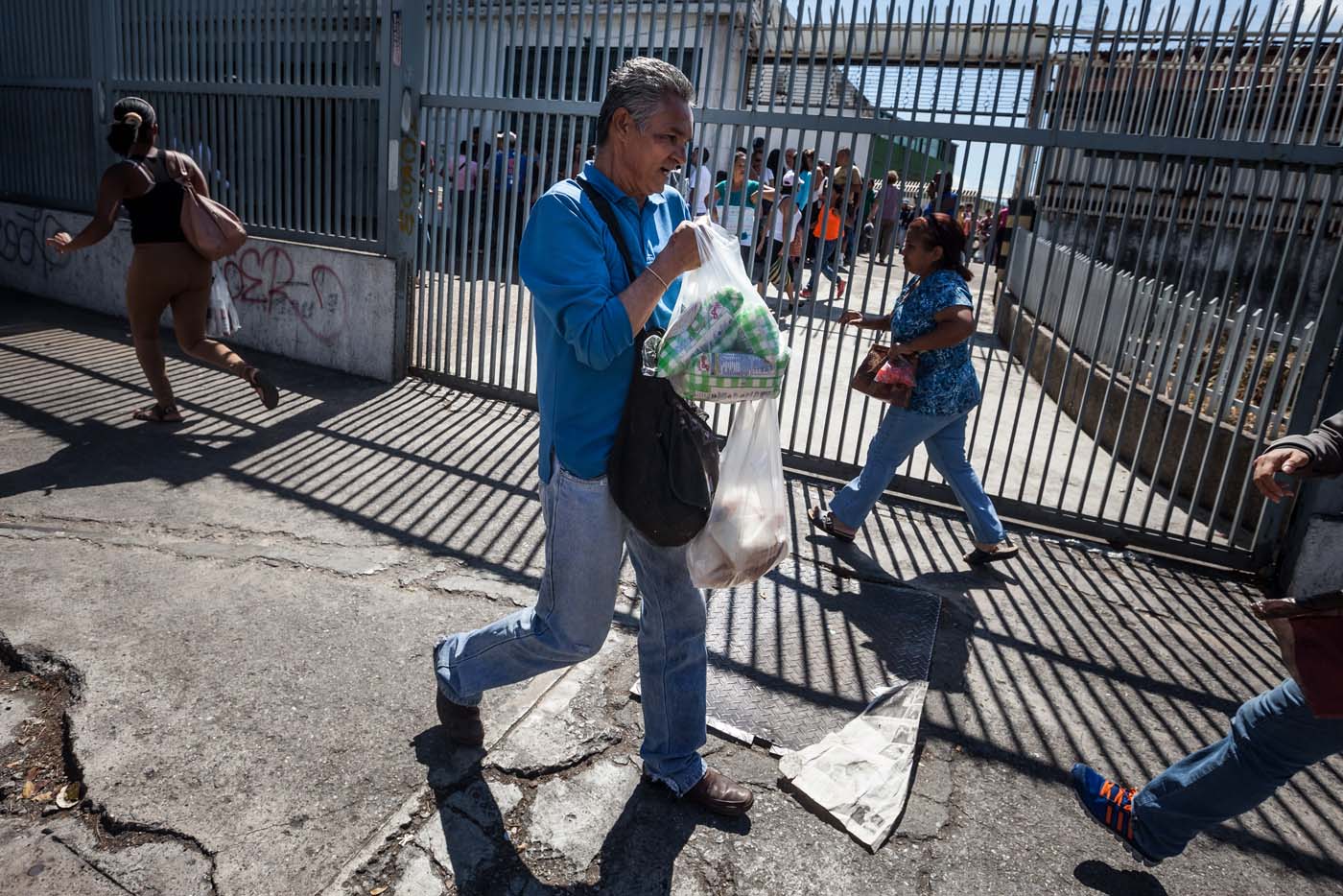 Habitantes de Lara gastan sus ahorros para “sobrevivir” en la cuarentena