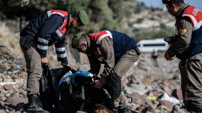 Tragedia en el mar: 39 inmigrantes, 5 de ellos niños, murieron ahogados frente a Turquía