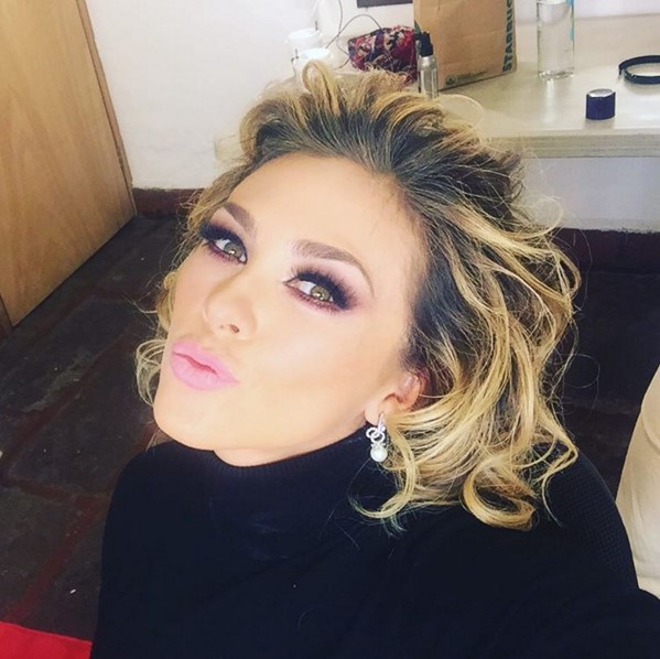 A sus casi 41 años, Aracely Arámbula sorprende con un bikinazo de infarto (FOTOS)