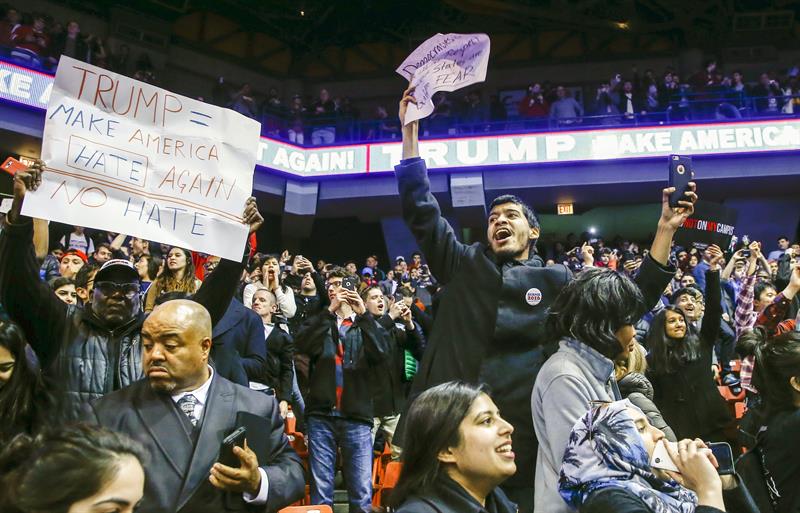 Trump canceló un mitin en Chicago por manifestaciones violentas