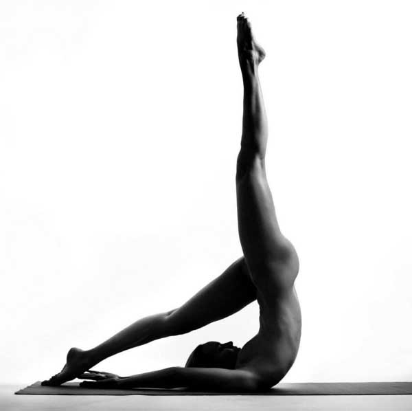 FOTOS: Las poses mÃ¡s extremas de Nude Yoga Girl que arrasan en las redes  sociales - LaPatilla.com