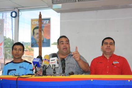 Señalan a director y subdirector del IUT, afectos al chavismo, de abandonar protesta donde arrollaron policías