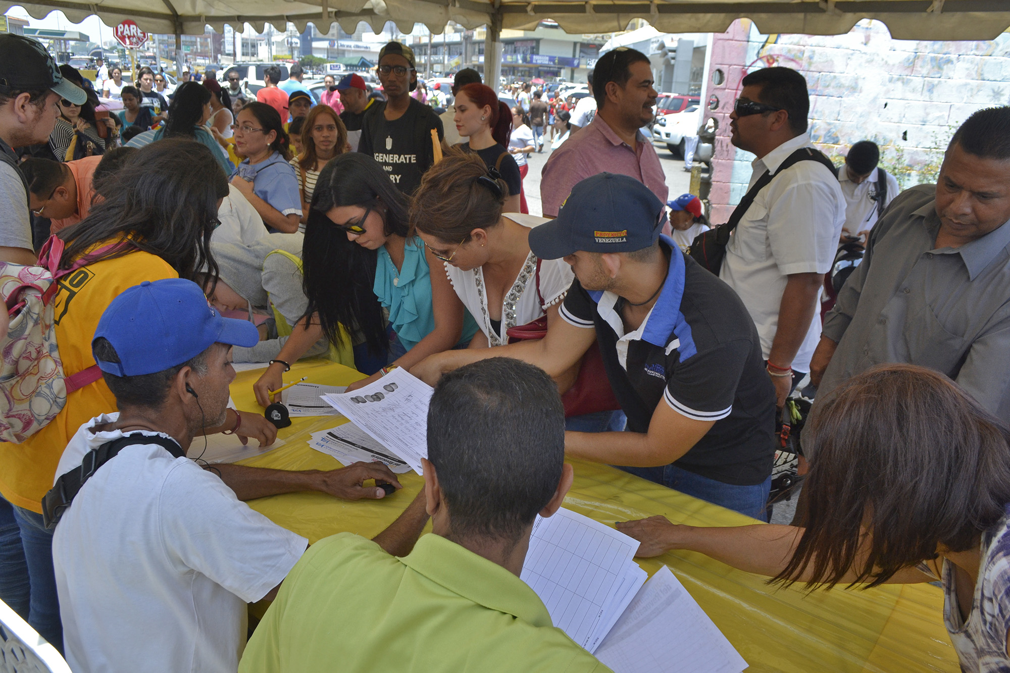 Alcalde de Lechería: En Anzoátegui superamos la meta de recolección de firmas