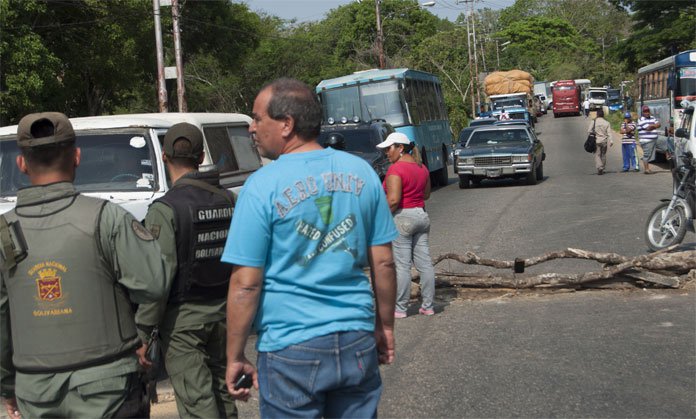 Habitantes de Rastrojitos en Lara cerraron vía Duaca por falta de gas doméstico