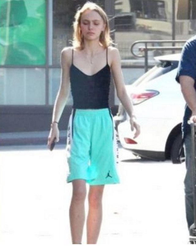 Lily-Rose Depp6