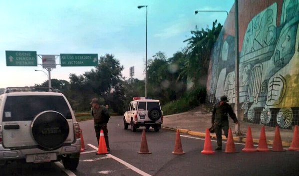 PNB y GNB rodean la UCV por movilización de estudiantes (Fotos)