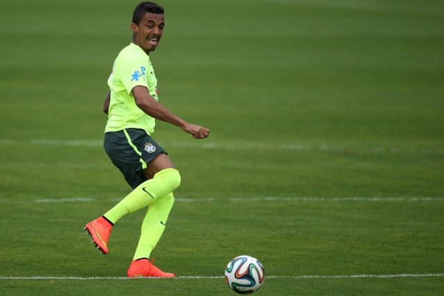 Luiz Gustavo, jugador de la selección de Brasil (Foto: EFE)