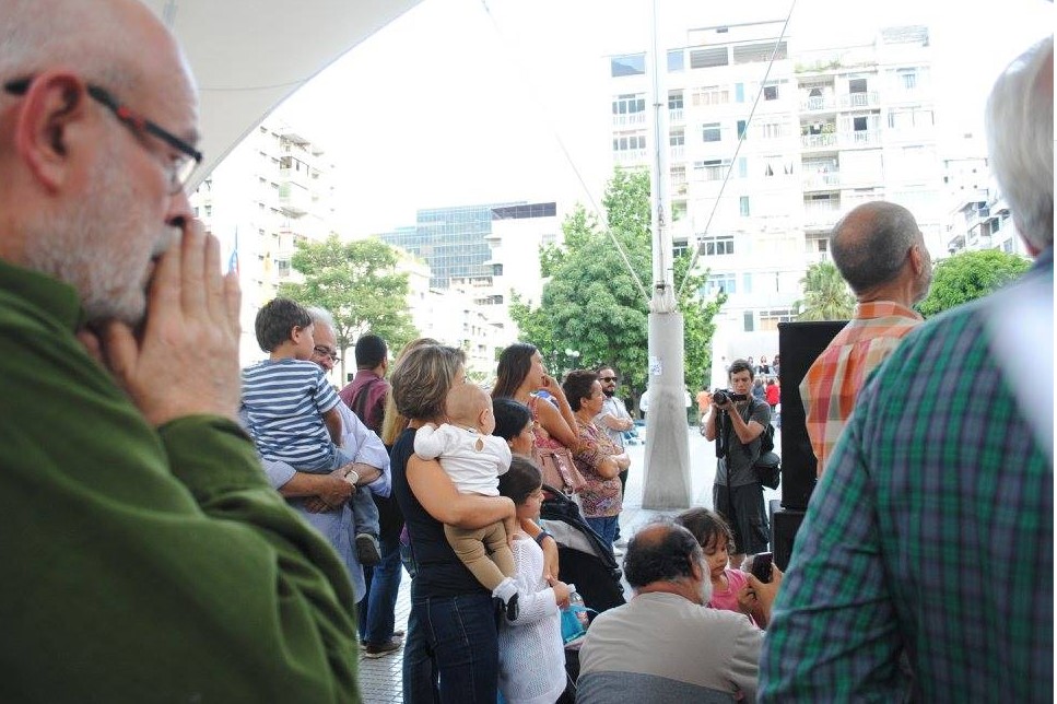 “Por ustedes” rindió homenaje a los presos políticos