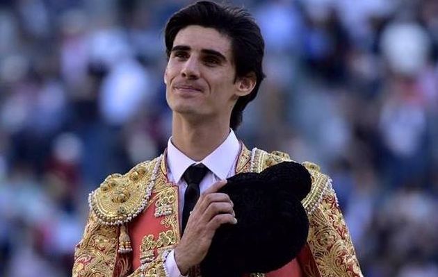 Torero español Víctor Barrio murió tras recibir cornada en el pecho (video)