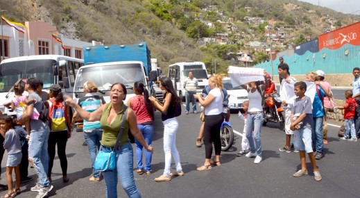 Vecinos de Guanape II le exigen a Carneiro incluirlos en cronograma de comida casa por casa