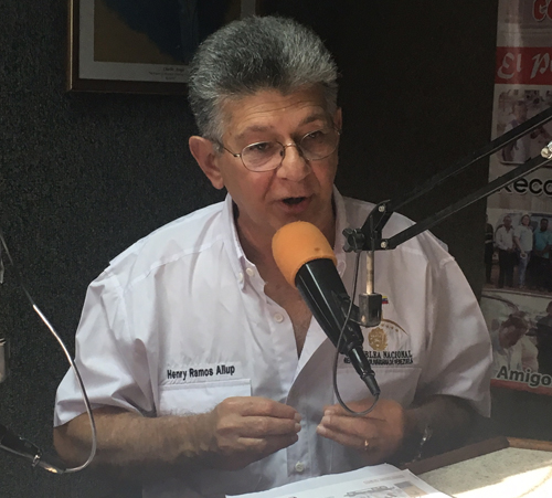 Ramos Allup: El presidente abandonó el cargo por dejación