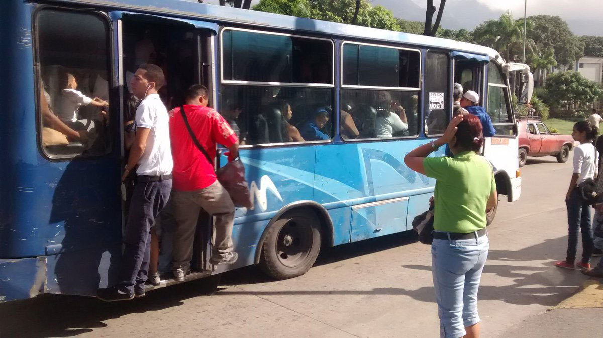 Caos en Caracas por cierre de doce estaciones del Metro