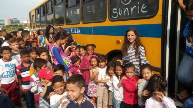  Alcaldía de Maracaibo, FCU-LUZ y Cines Unidos ofrecieron función de cine en sectores de la ciudad