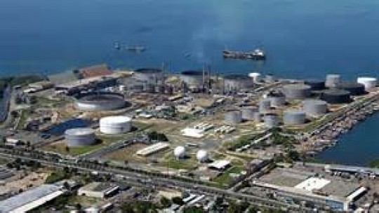 Jamaica y Venezuela también podría ser encabezado por un enfrentamiento el próximo mes sobre la propiedad de la refinería Petrojam en Kingston