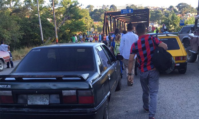 Cerraron el puente Macuto en Lara porque no llegan los Clap #23S