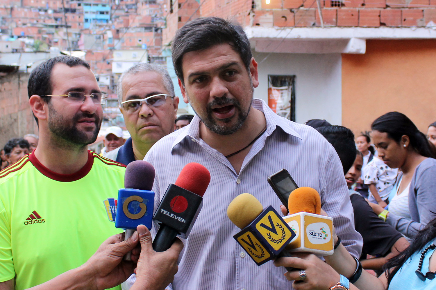 Vecinos de José Félix Ribas estrenaron espacio deportivo (Fotos)