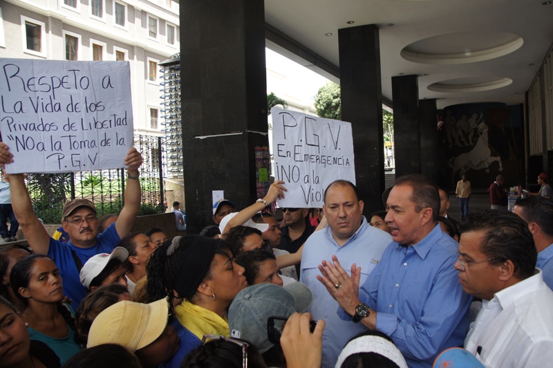 Richard Blanco: Estamos dispuestos a trasladarnos a la PGV y atender la crisis de ese recinto