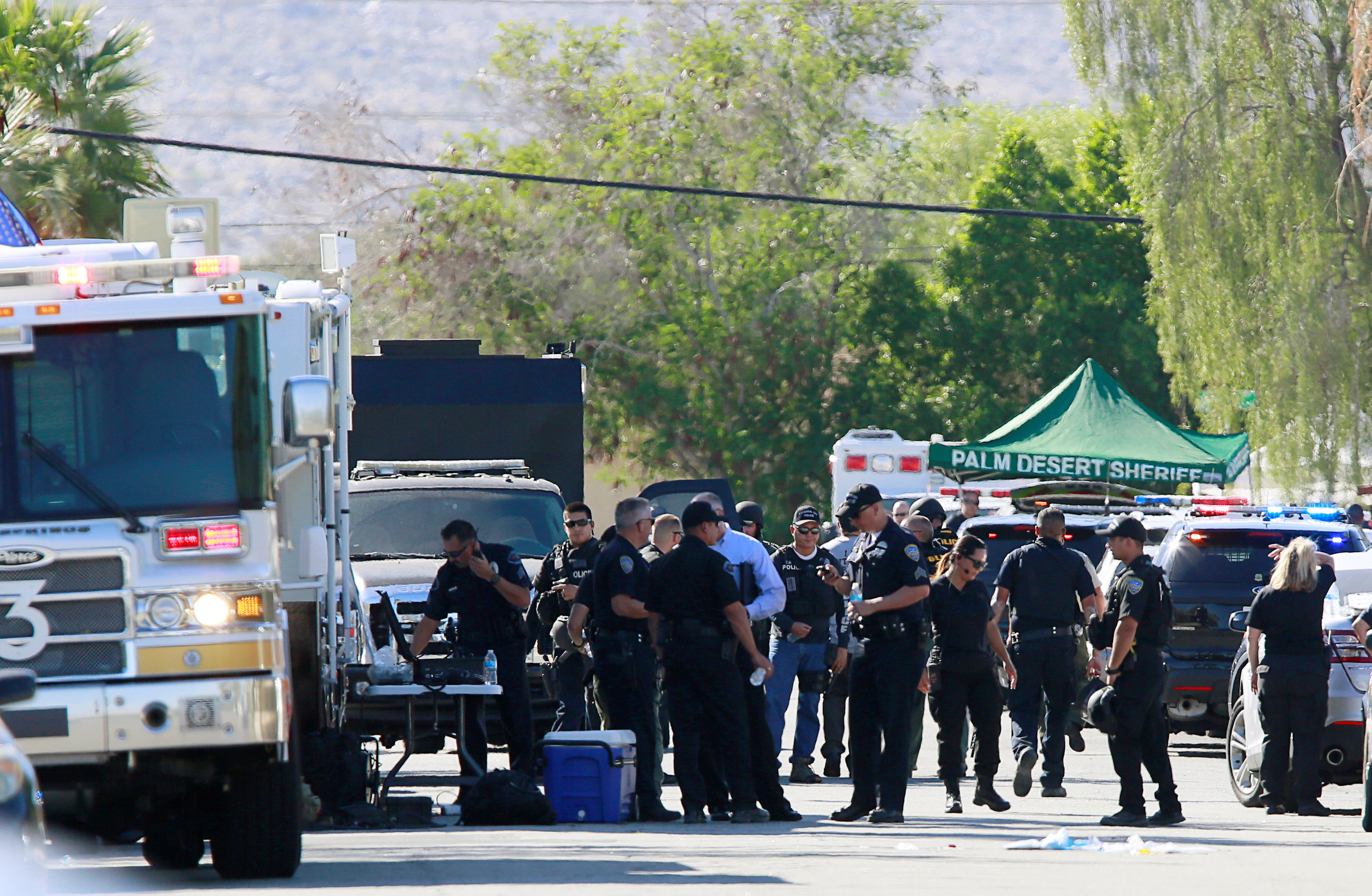 Dos policías muertos y un tercero herido en un tiroteo en EEUU