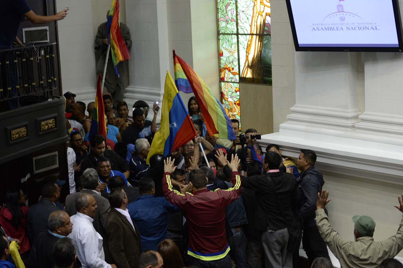 Sntp denunció agresiones a periodistas en sesión de la Asamblea Nacional