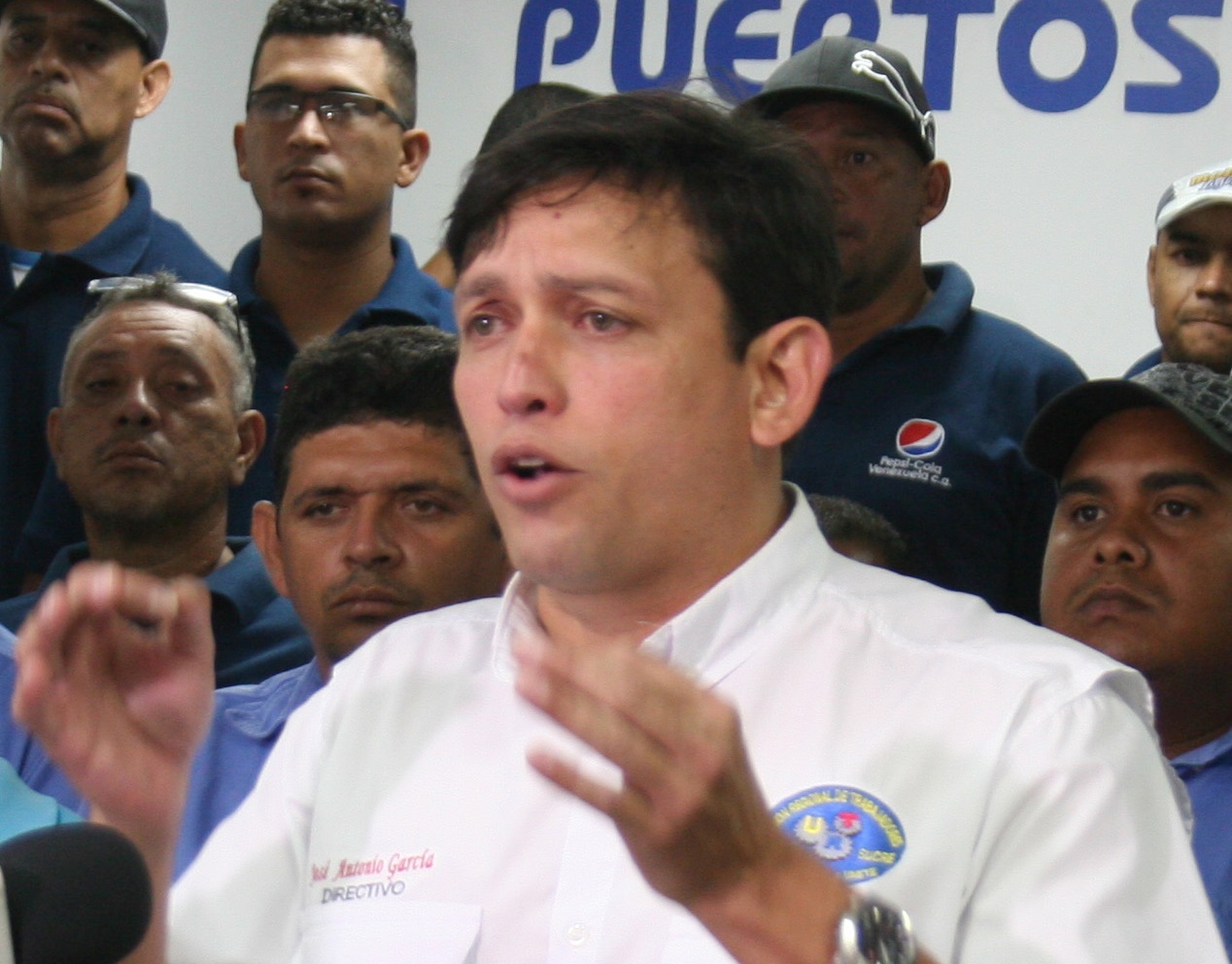 Gremios sindicales denuncian ruptura del hilo constitucional